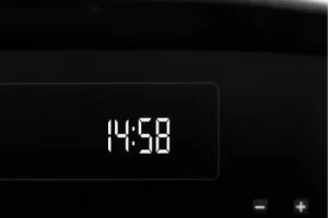 Descubre la última tendencia en relojes LED para tu coche